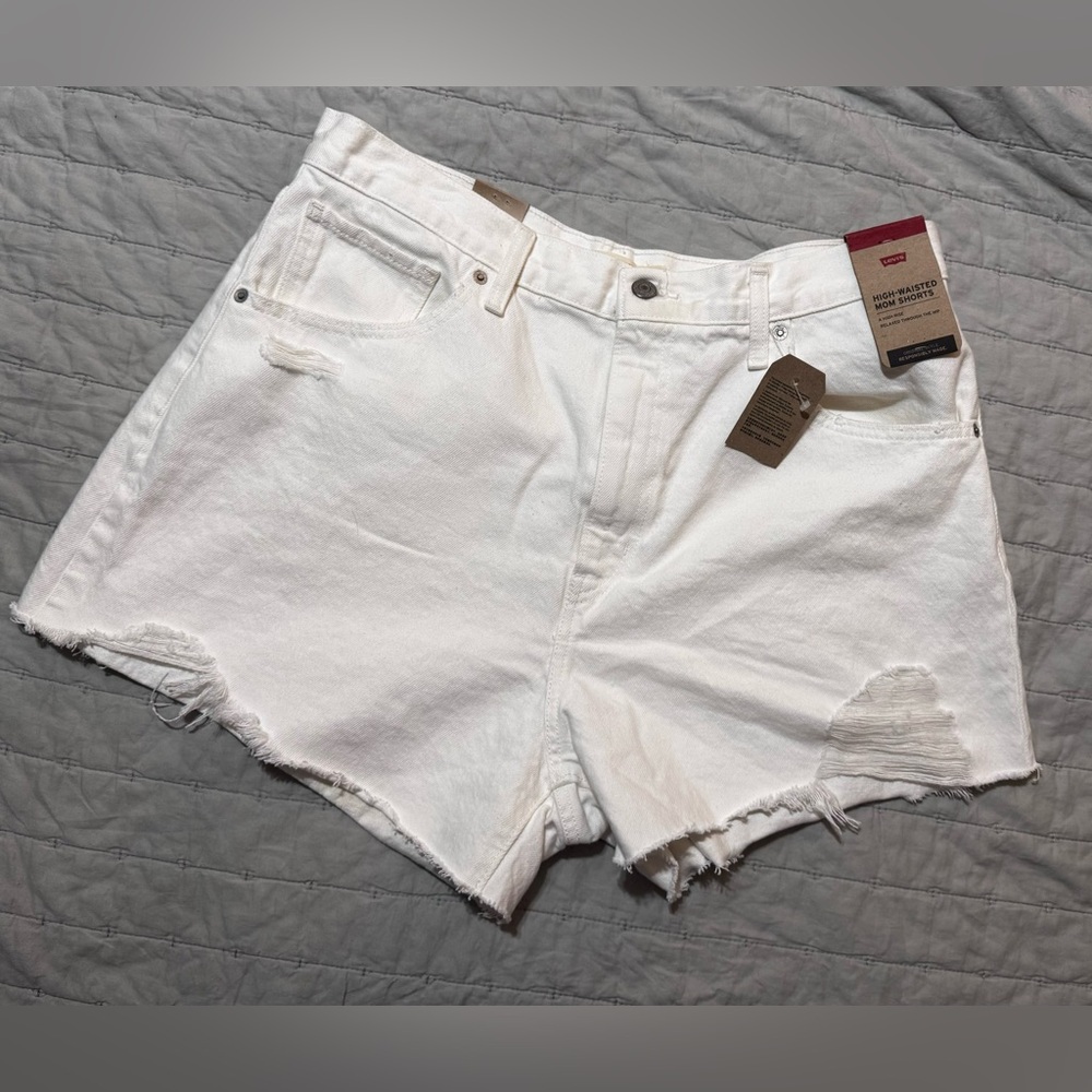 Size 33 Levi Mom Denim Shorts